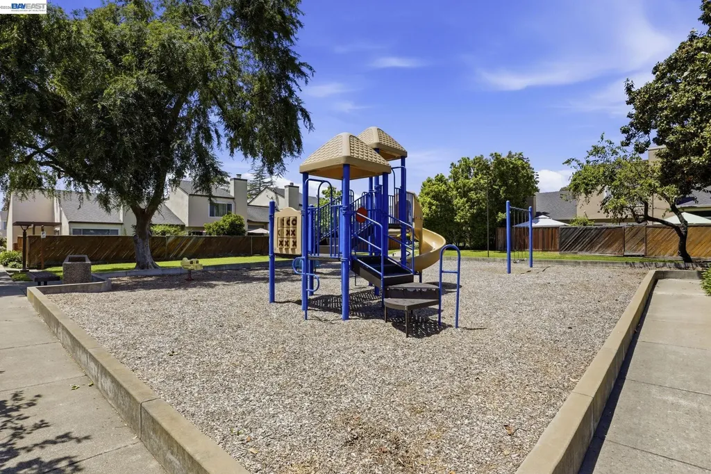 27720 Persimmon Drive Hayward CA 94544