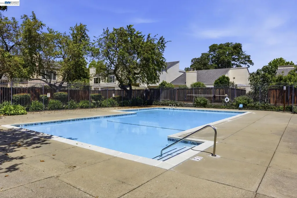 27720 Persimmon Drive Hayward CA 94544