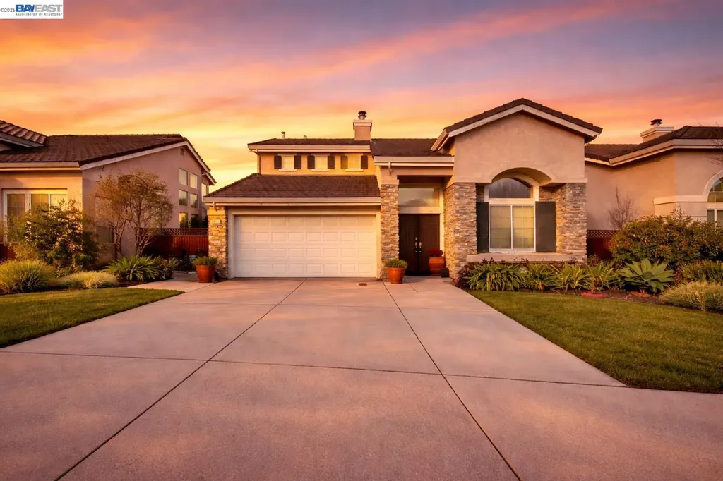 15100 Shining Star Lane San Leandro CA 94579