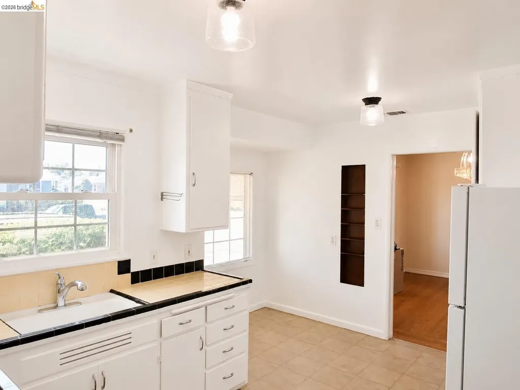 13904 Lark Street San Leandro CA 94578