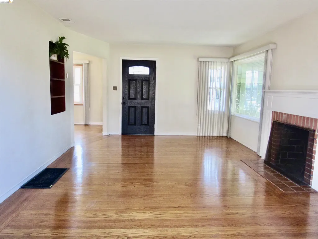 13904 Lark Street San Leandro CA 94578