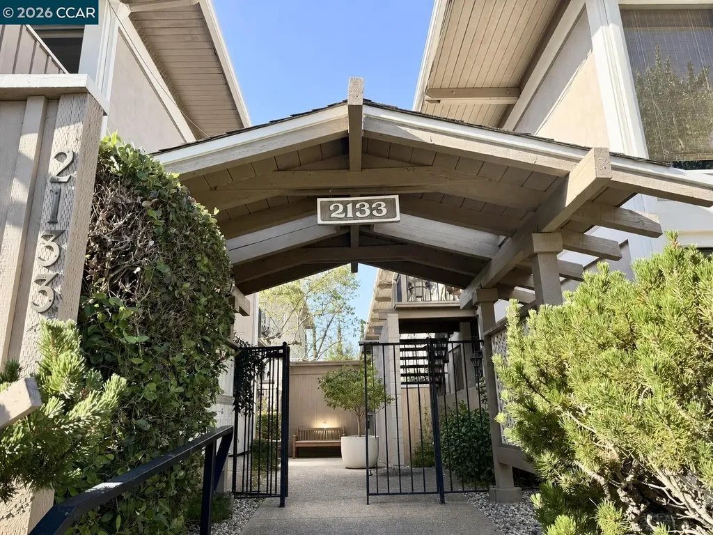 2133 Donald Drive Moraga CA 94556