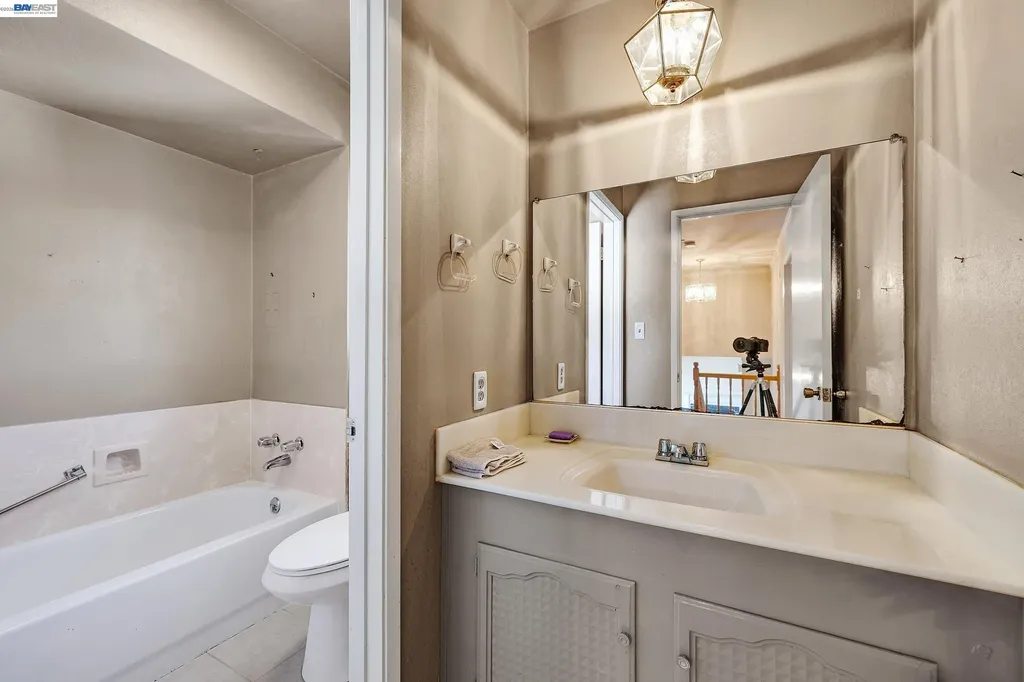 35924 Nicolet Court Fremont CA 94536