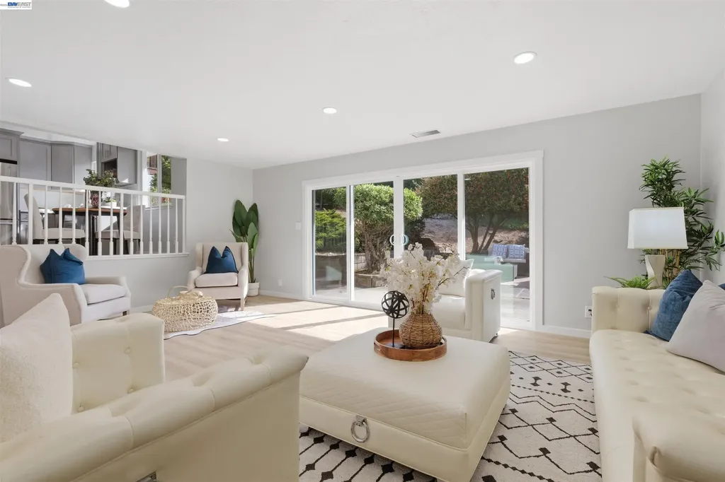 19304 Barclay Road Castro Valley CA 94546