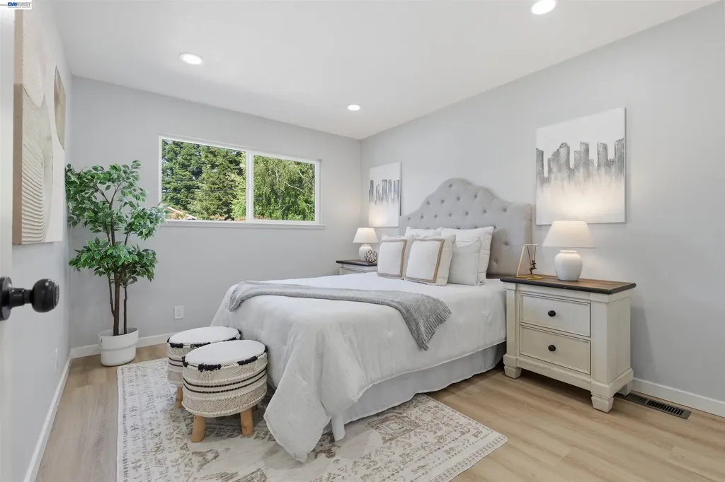19304 Barclay Road Castro Valley CA 94546