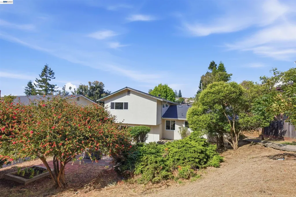 19304 Barclay Road Castro Valley CA 94546