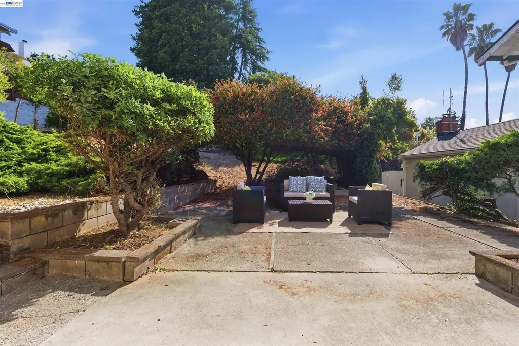 19304 Barclay Road Castro Valley CA 94546