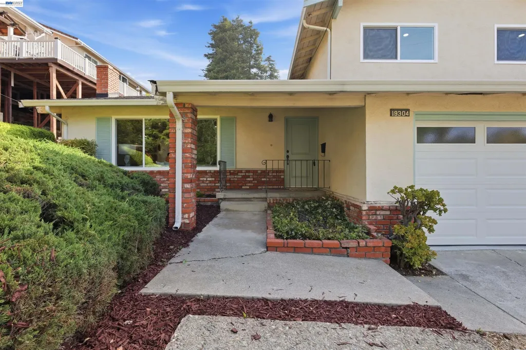 19304 Barclay Road Castro Valley CA 94546