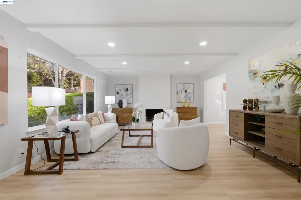 19304 Barclay Road Castro Valley CA 94546