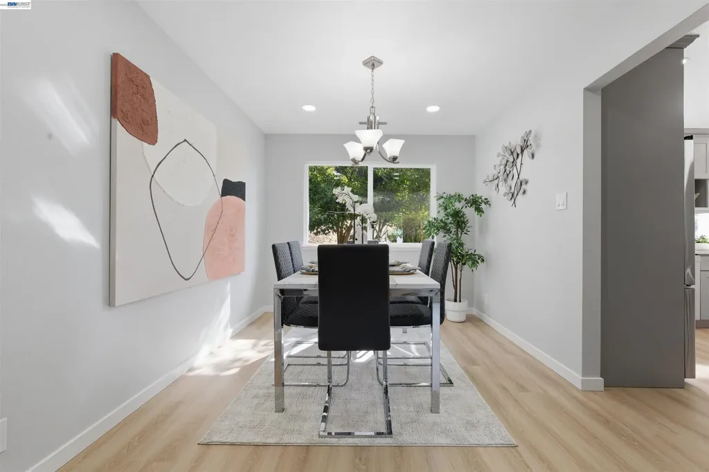 19304 Barclay Road Castro Valley CA 94546