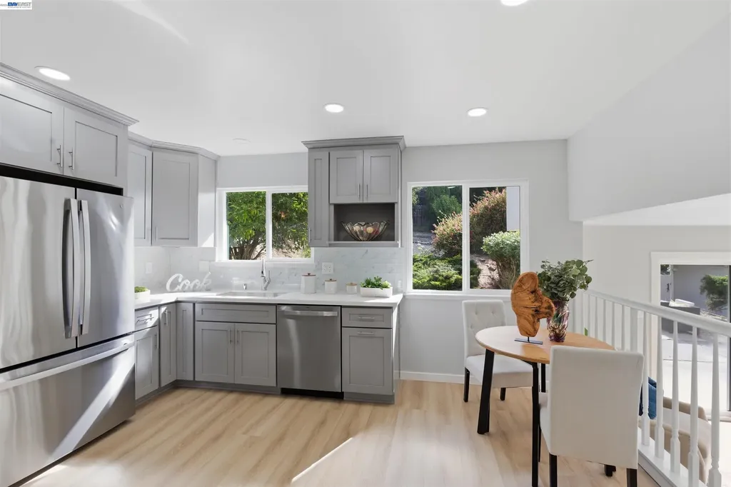 19304 Barclay Road Castro Valley CA 94546
