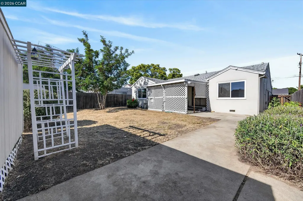 2745 El Rey Street Antioch CA 94509