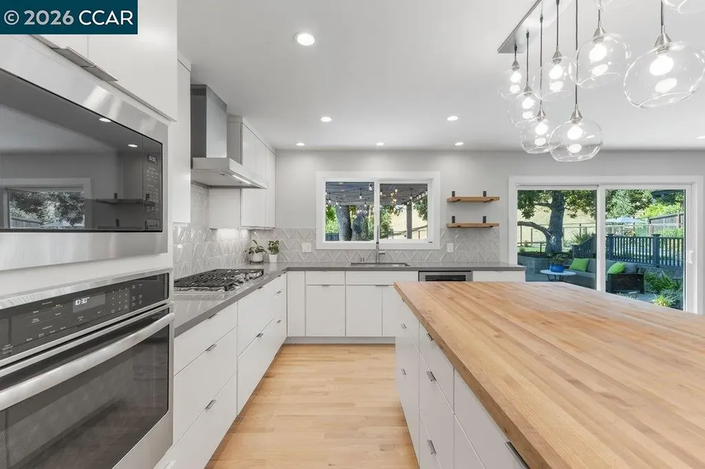 19 Lynwood Place Moraga CA 94556
