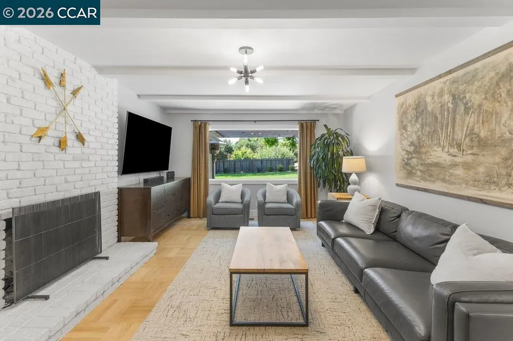 19 Lynwood Place Moraga CA 94556
