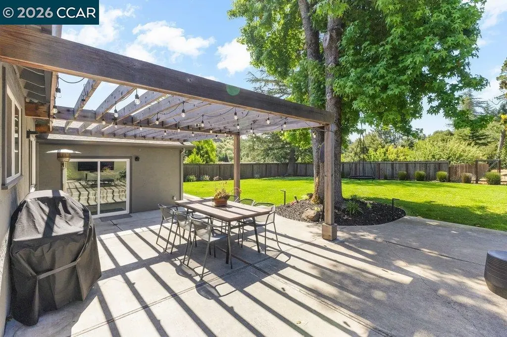 19 Lynwood Place Moraga CA 94556