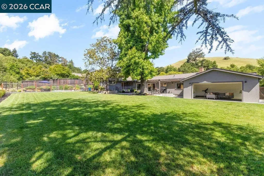 19 Lynwood Place Moraga CA 94556