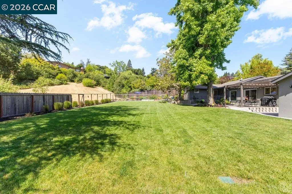 19 Lynwood Place Moraga CA 94556