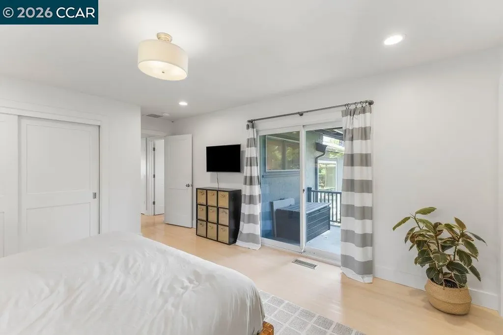 19 Lynwood Place Moraga CA 94556