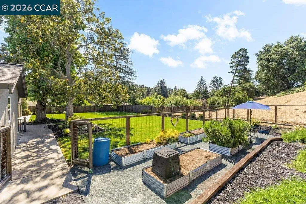 19 Lynwood Place Moraga CA 94556