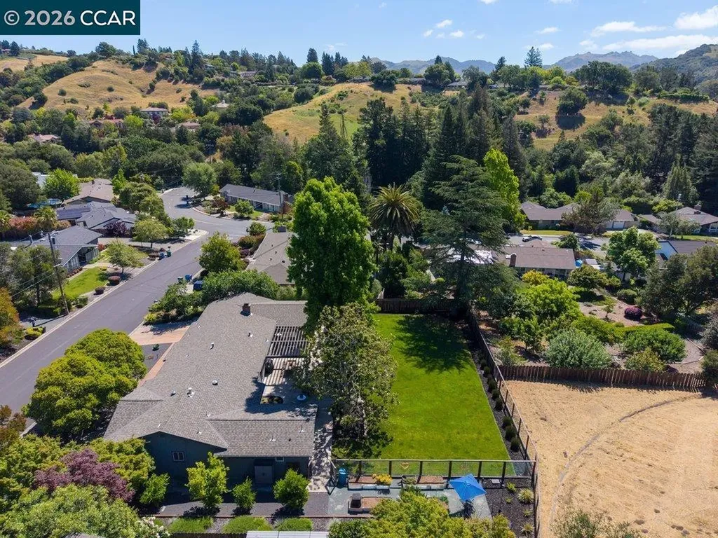 19 Lynwood Place Moraga CA 94556
