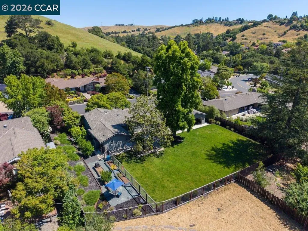 19 Lynwood Place Moraga CA 94556