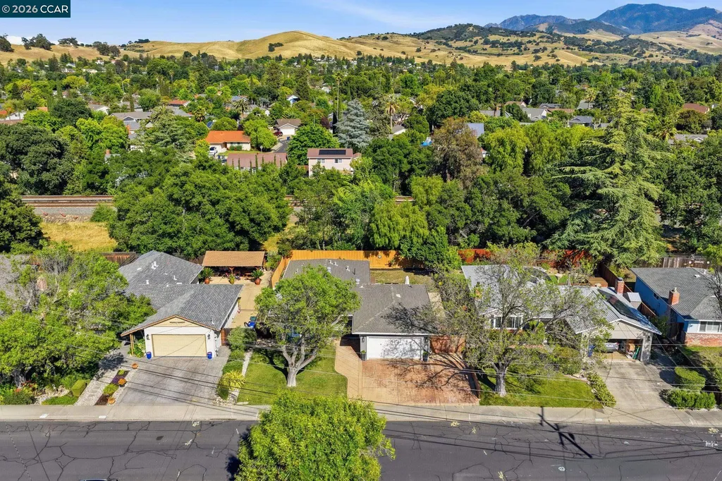 2282 Charlotte Avenue Concord CA 94518