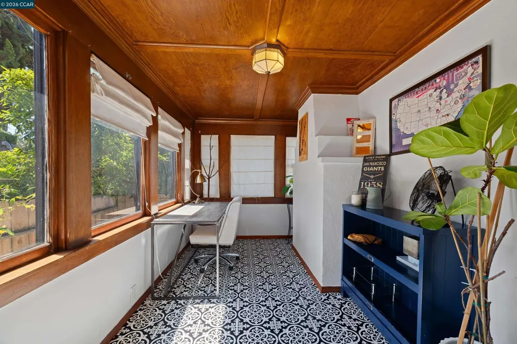 6366 Sunnymere Avenue Oakland CA 94605