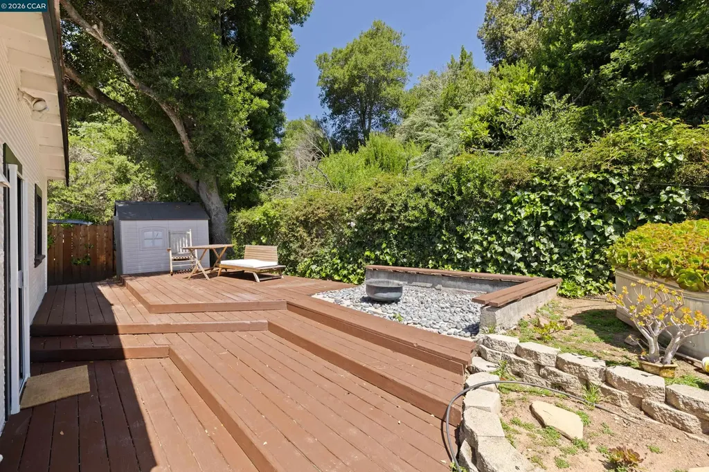 6366 Sunnymere Avenue Oakland CA 94605