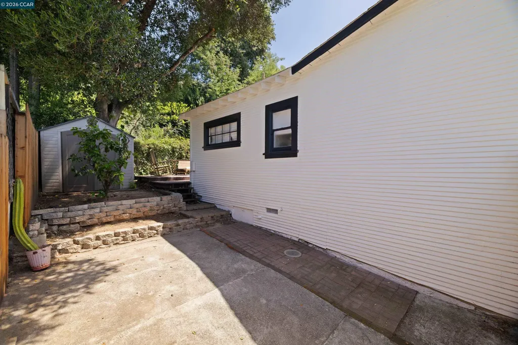 6366 Sunnymere Avenue Oakland CA 94605