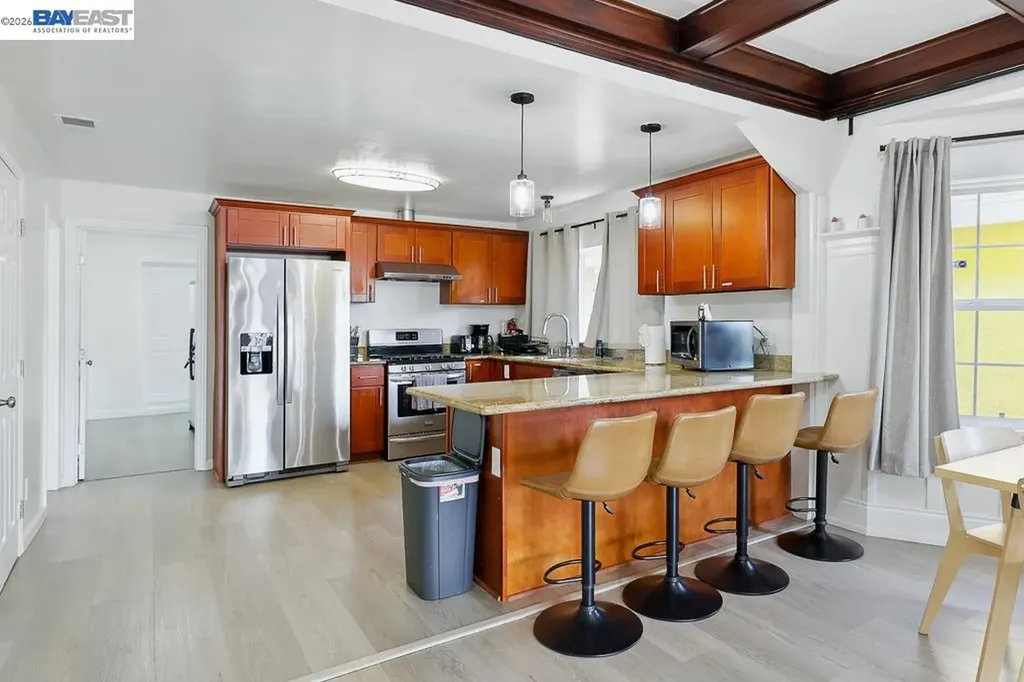 2506 Highland Avenue Oakland CA 94606