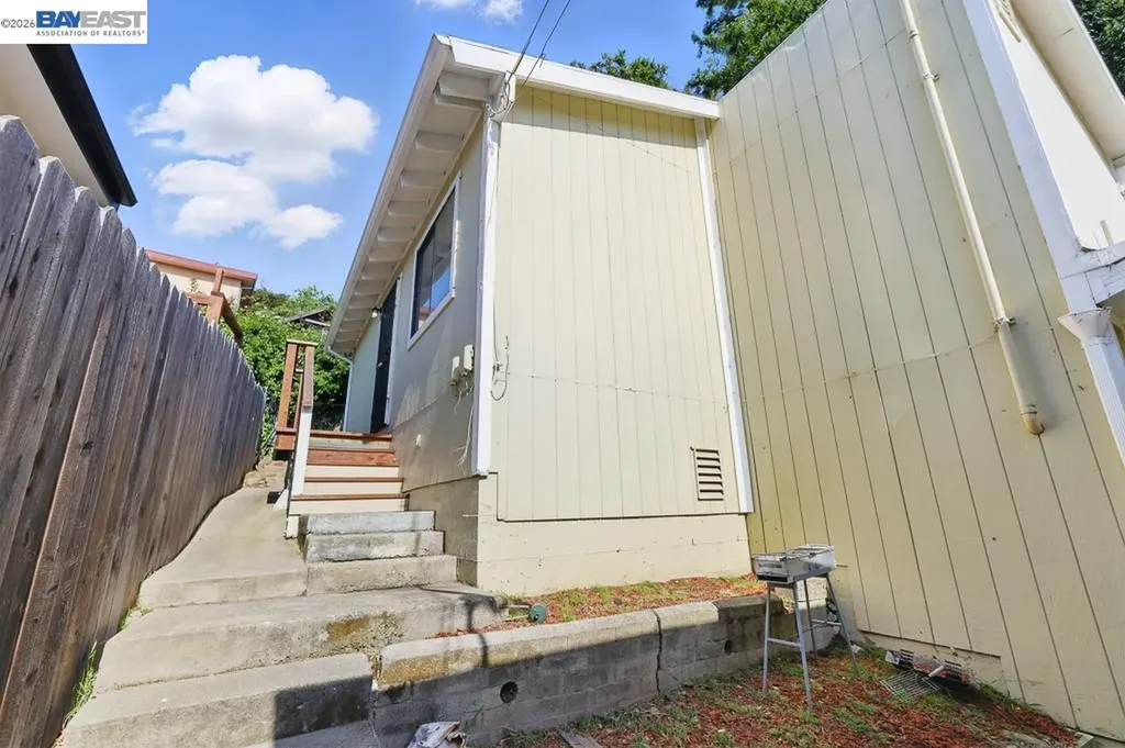 2506 Highland Avenue Oakland CA 94606