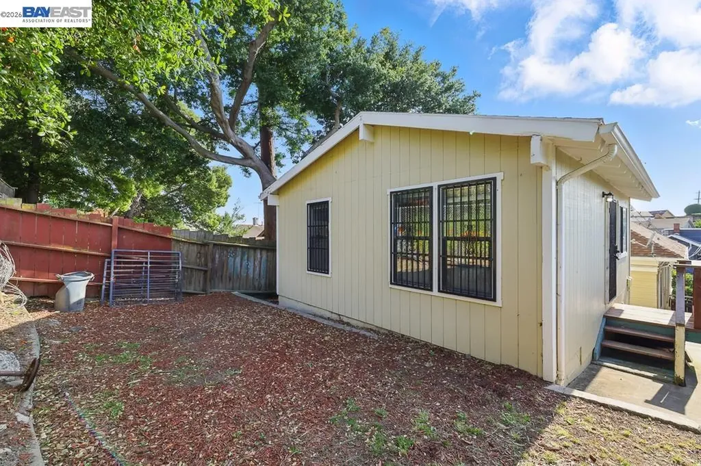 2506 Highland Avenue Oakland CA 94606
