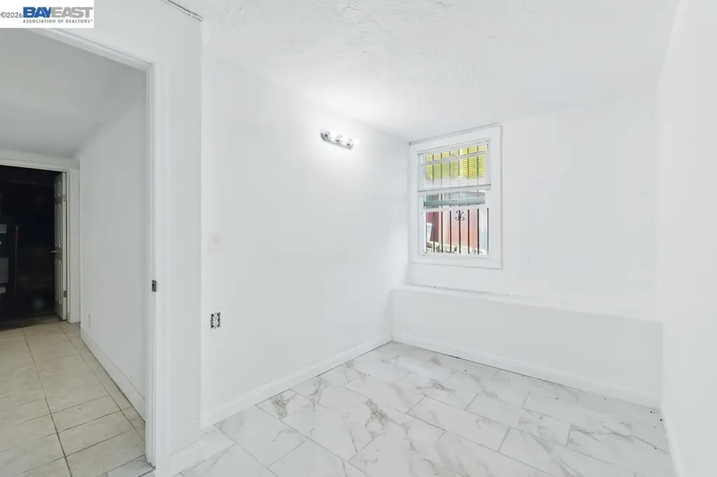 2506 Highland Avenue Oakland CA 94606