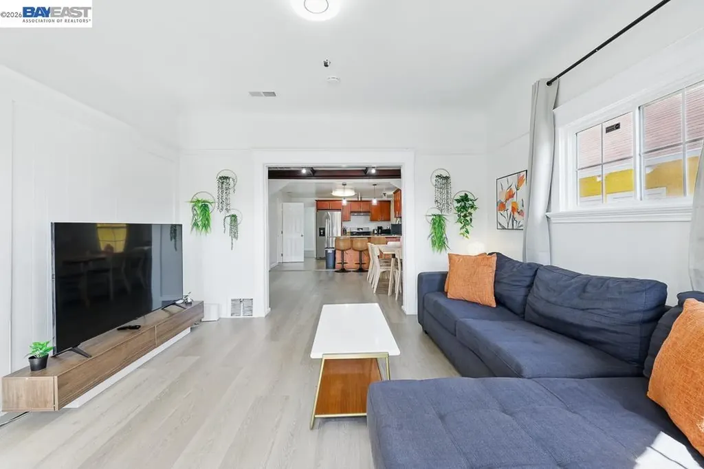 2506 Highland Avenue Oakland CA 94606