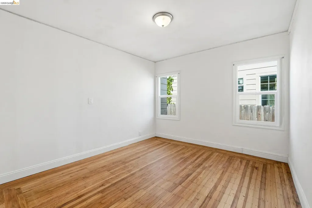 5465 Holland Street Oakland CA 94601