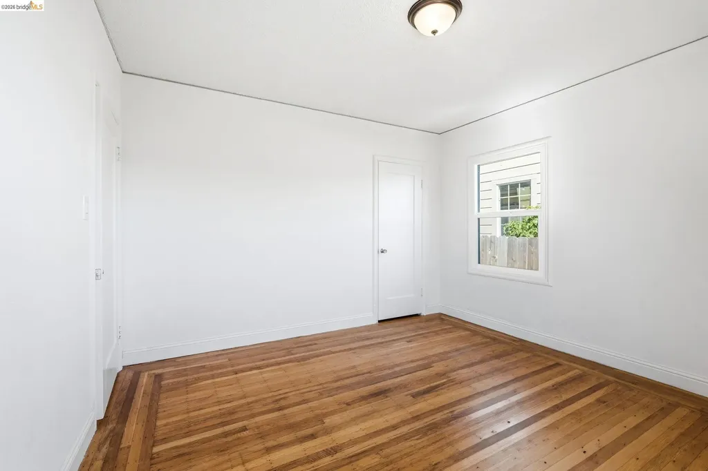 5465 Holland Street Oakland CA 94601
