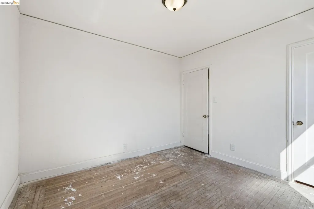 5465 Holland Street Oakland CA 94601