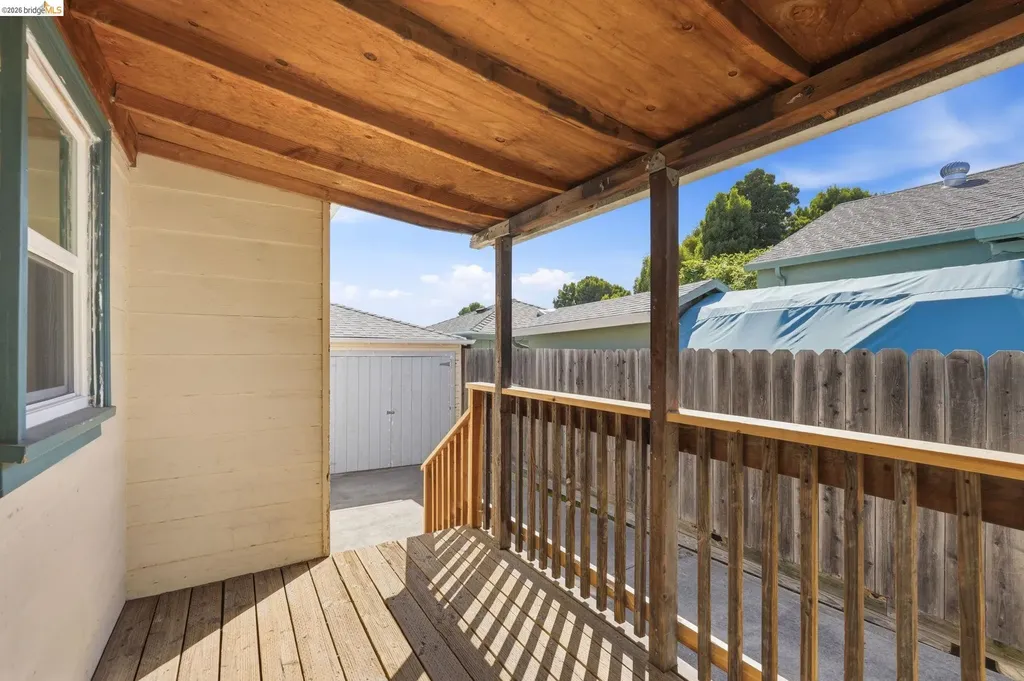 5465 Holland Street Oakland CA 94601