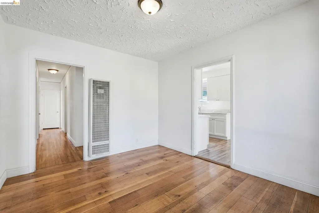 5465 Holland Street Oakland CA 94601