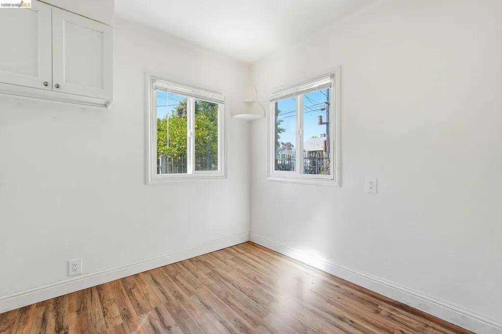 5465 Holland Street Oakland CA 94601