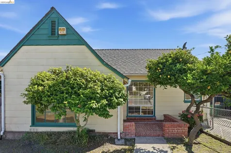 5465 Holland Street Oakland CA 94601