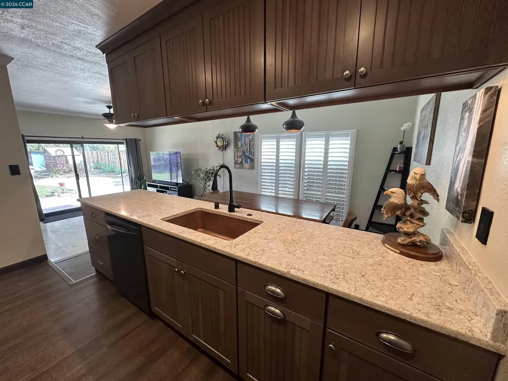 1941 Rainier Court Martinez CA 94553
