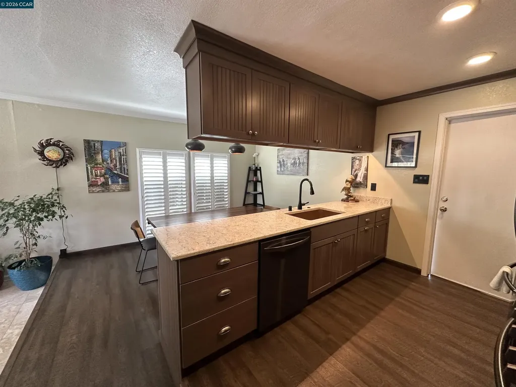 1941 Rainier Court Martinez CA 94553