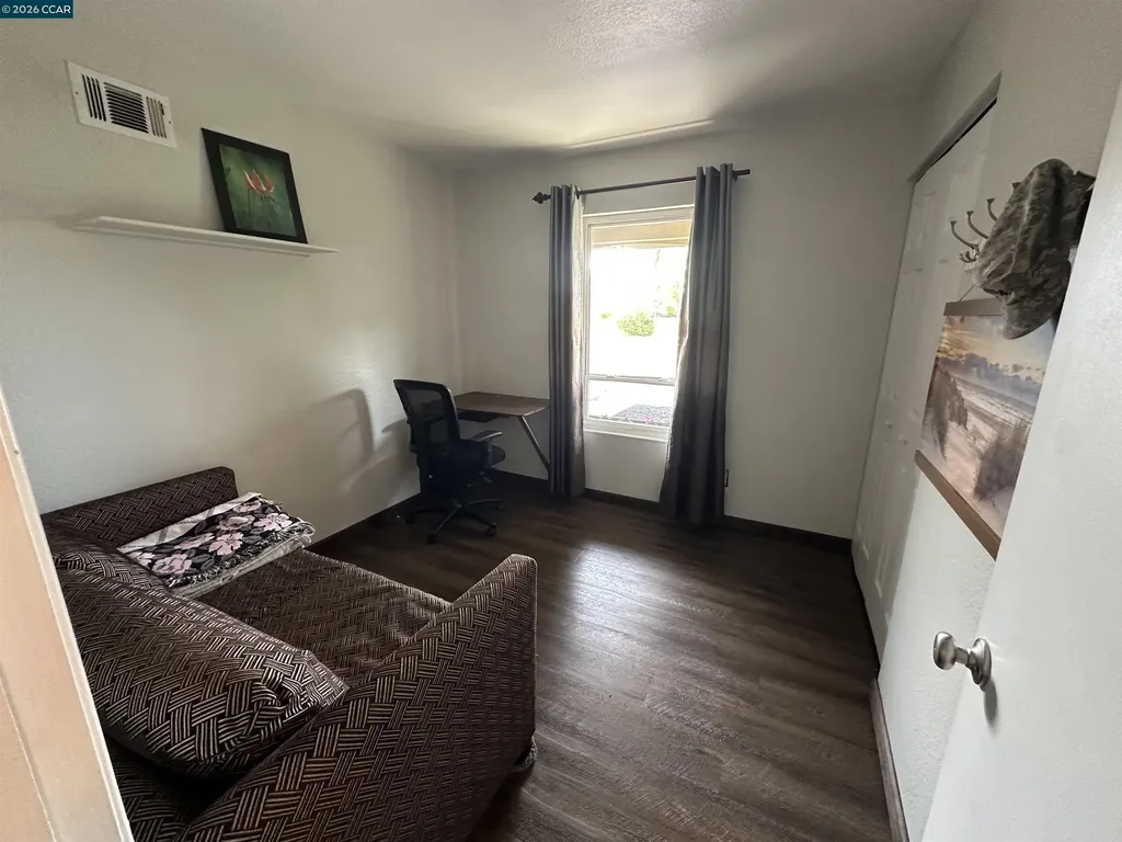 1941 Rainier Court Martinez CA 94553