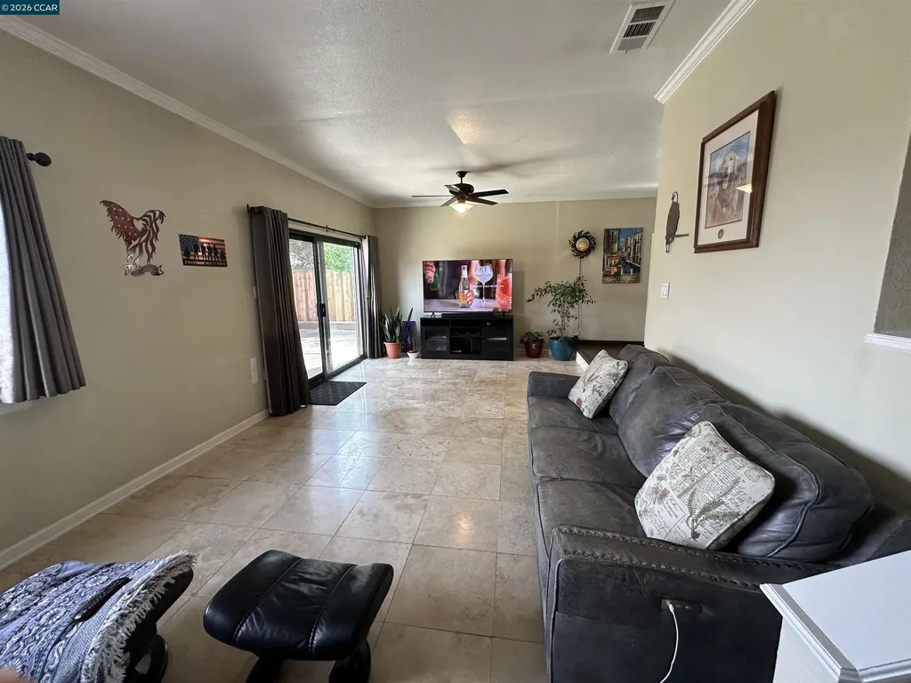 1941 Rainier Court Martinez CA 94553