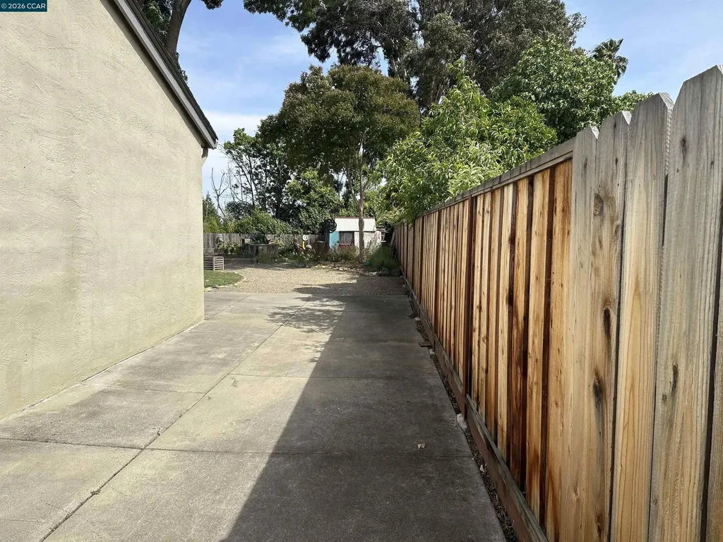1941 Rainier Court Martinez CA 94553