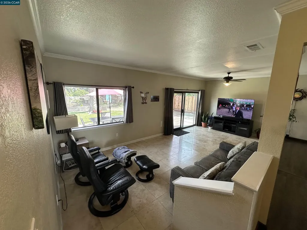 1941 Rainier Court Martinez CA 94553
