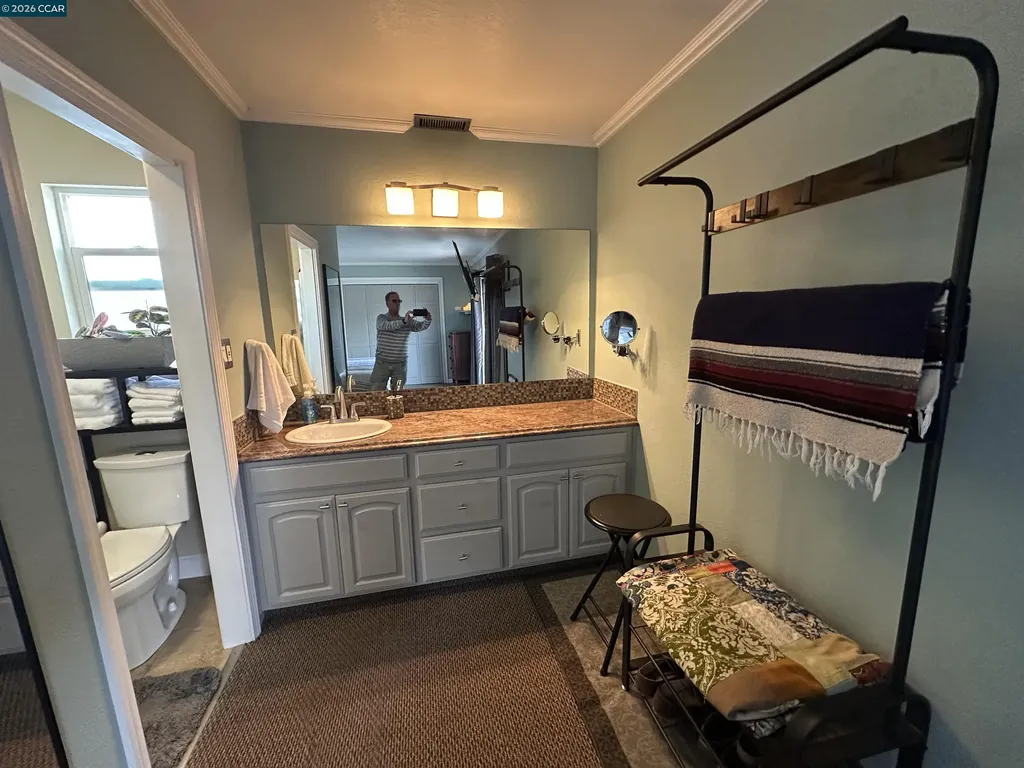 1941 Rainier Court Martinez CA 94553