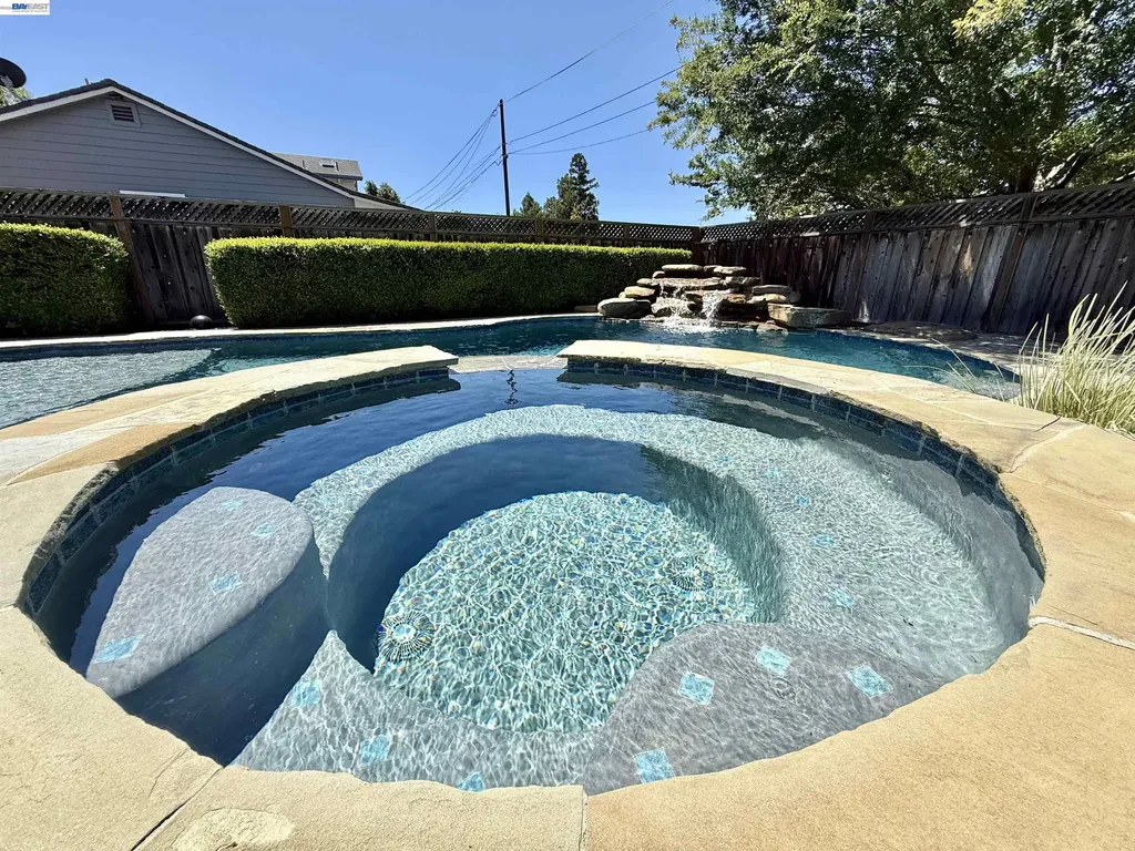 2133 Pleasant View Lane Livermore CA 94550