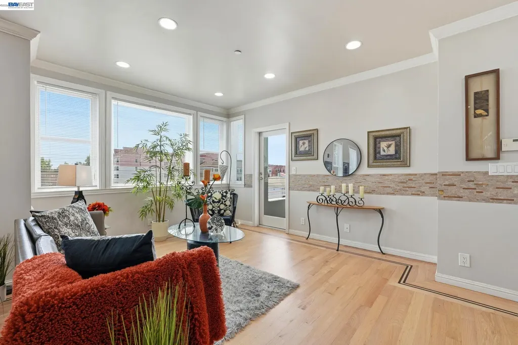 252 International Boulevard Oakland CA 94606